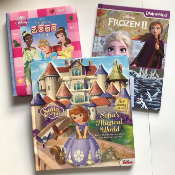 🎉$40/ bundle!!!🎉 3 DISNEY Princess books